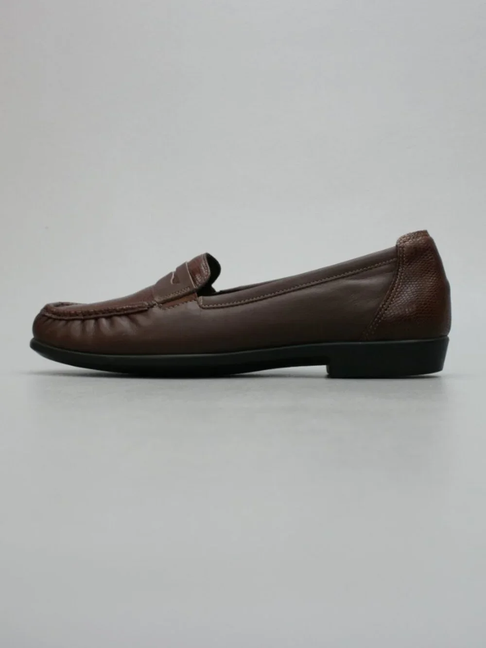 SAS Ladies 9 N Narrow Penny J Sienna Brown Leather Slip-on Shoes Loafers - USA